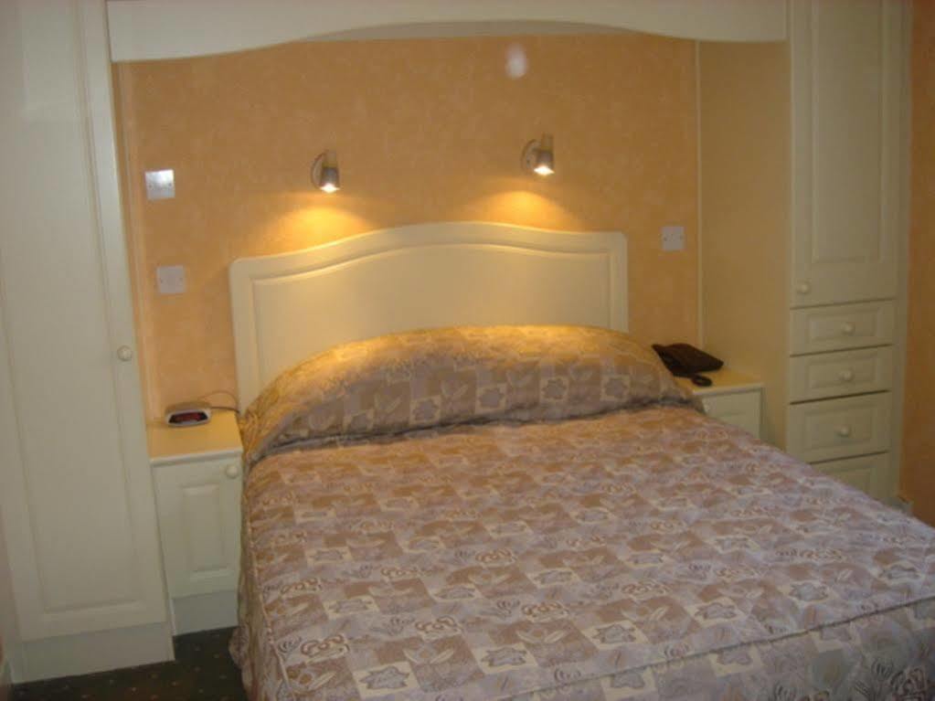 بالاتر Glen Lui Hotel المظهر الخارجي الصورة
